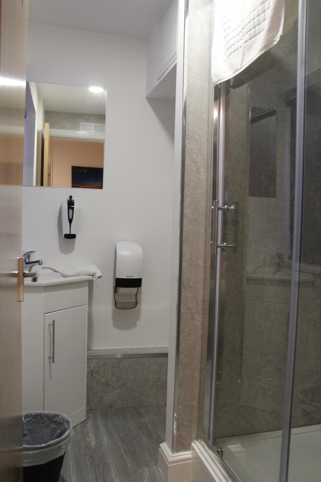 Park Hotel & Apartments كينغستون أبون هول المظهر الخارجي الصورة